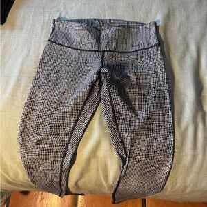 Black and White Patterned Leggings